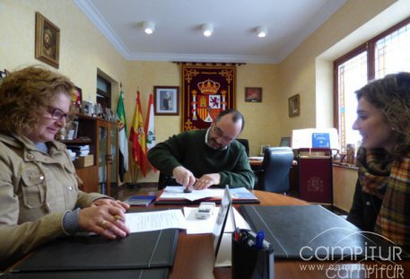 El Ayuntamiento de Llerena cede un inmueble a Aprosuba 6